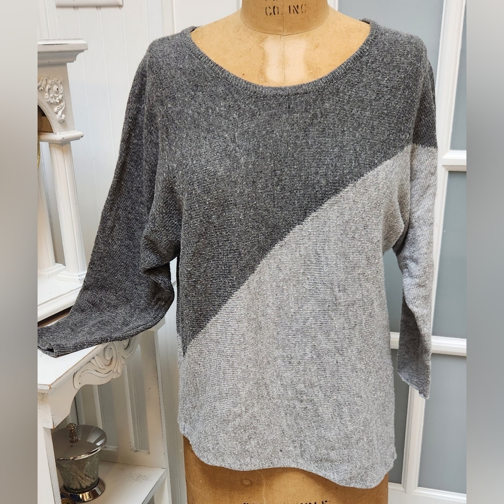 MARKET & SPRUCE Long Sleeve Charcoal & Light Grey Scoop Neck Asymmetric Sweater